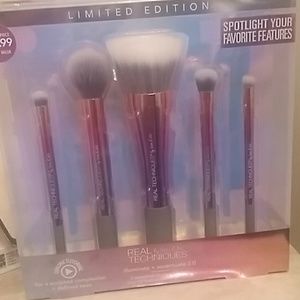 Real Techniques brush